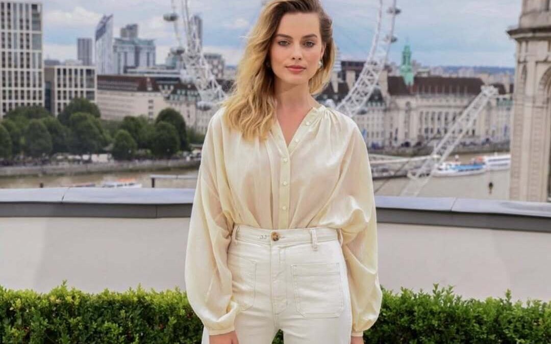 Margot Robbie’s PT reveals how deep you should really be going for squats